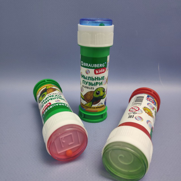 Мыльные пузыри с игрушкой на крышке 60 мл. 